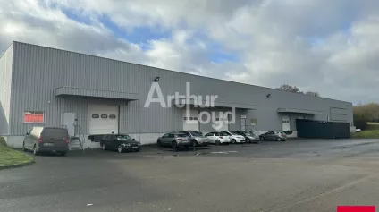 Entrepôt de 3350 m² en 1ère couronne de Rennes avec surface de stockage extérieur. - Offre immobilière - Arthur Loyd